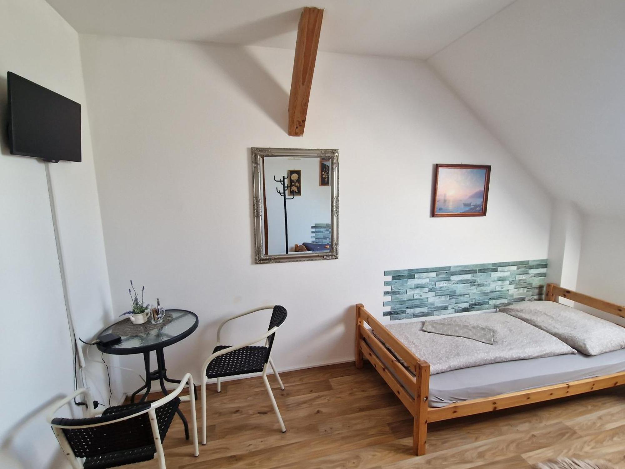 Farm Stay Nh Stables Nyrany Екстериор снимка