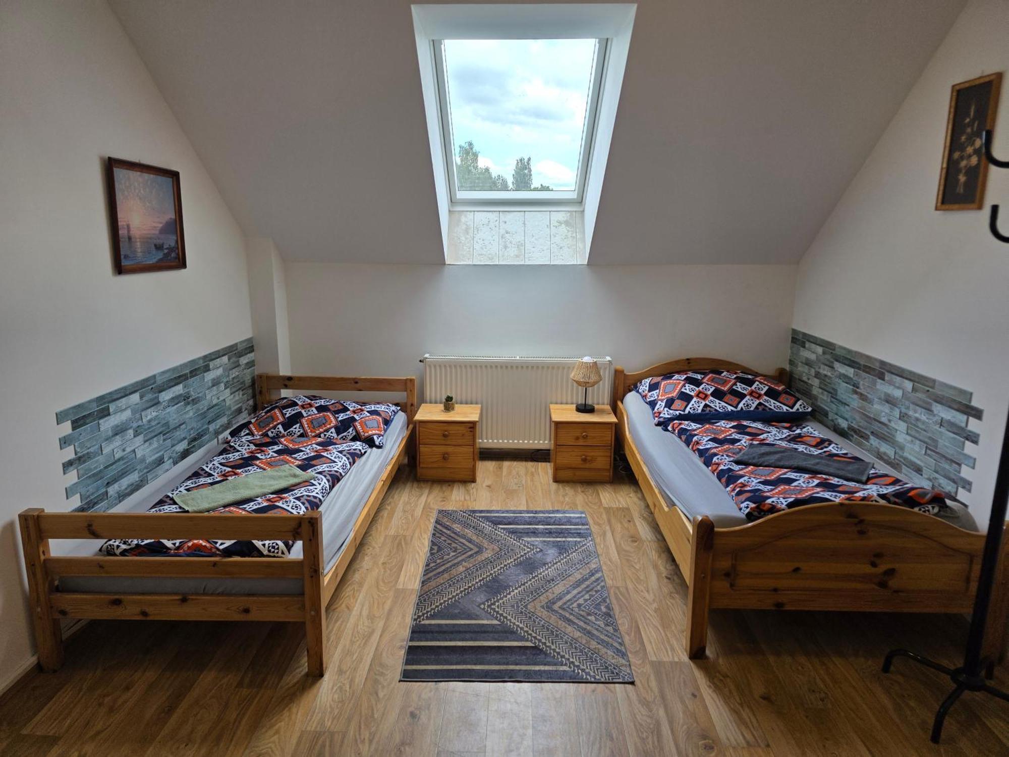 Farm Stay Nh Stables Nyrany Екстериор снимка