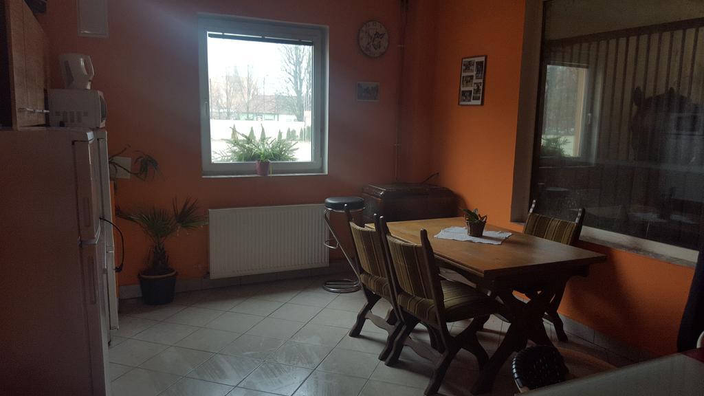 Farm Stay Nh Stables Nyrany Екстериор снимка